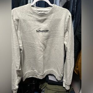 Influencer sweatshirt